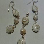 نیم ست گوشواره و آویز مهره مار و مروارید اصلی زیبا