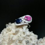 انگشتر دو نگین یاقوت کبود و یاقوت قرمز معدنی