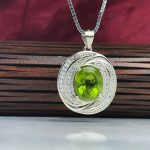 مدال تو گردنی زبرجد اصل