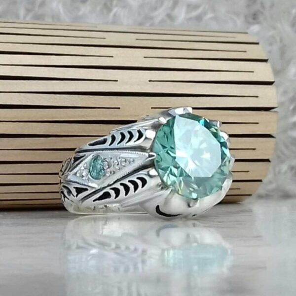 انگشتر موزونایت سبز الماس روسی