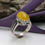 انگشتر عقیق زرد شرف شمس به وقت 19 فروردین