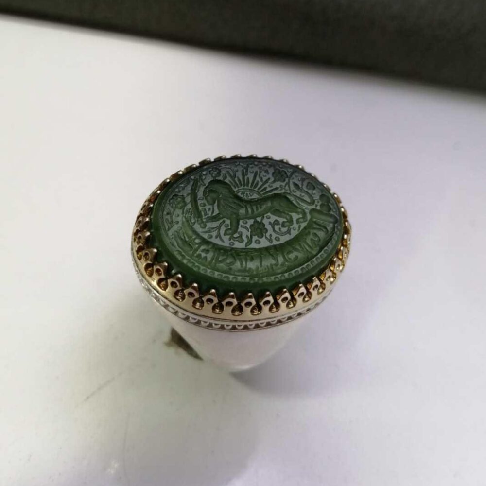 انگشتر یشم اصلی حکاکی شیر و خورشید زیبا