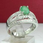 انگشتر زمرد زانبیا اصل