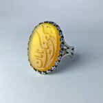 انگشتر عقیق زرد خط در کوی نیک نامان زیبا